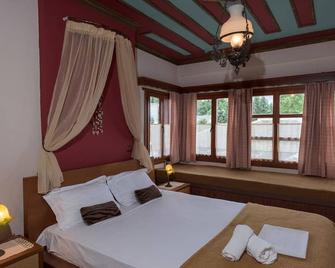 Vikos Hotel - Monodendri - Schlafzimmer