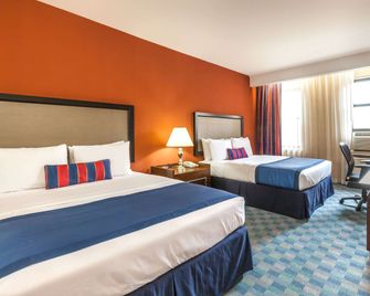 Ramada by Wyndham Jersey City - Jersey City - Bedroom