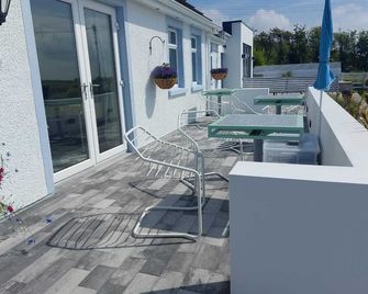 Rest a While - Bushmills - Patio