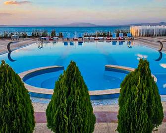 Dedeman Van Resort & Aquapark - فان - حوض السباحة