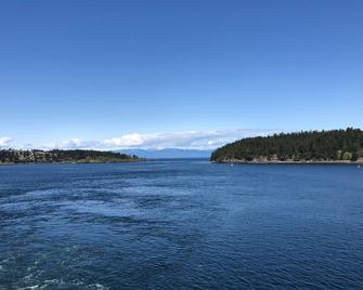 Breath Taking Views Of Nanaimo's Harbour Front! From Sea Planes To Bc Ferries - Nanaimo - Beach