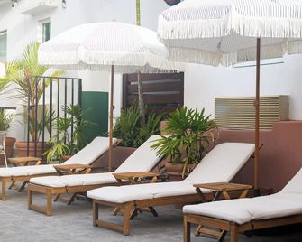 La Mona Loiza Apartment Complex by Stay with Bear - San Juan - Patio