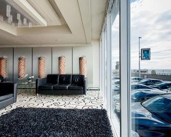 Tiffany's Hotel - Blackpool - Lobby