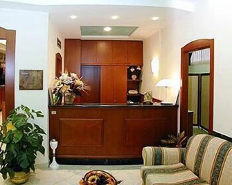 Paradiso - Giano dell'Umbria - Front desk