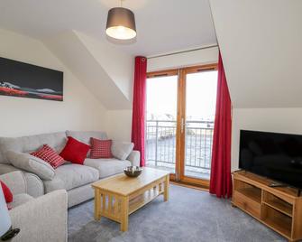 Riverview Apartment - Inverness - Living room