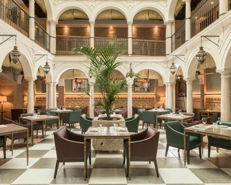 Palacio Solecio, a Small Luxury Hotel of the World - Málaga - Restaurant