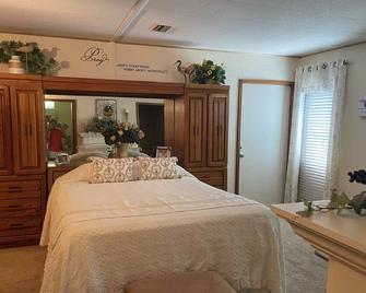 Snowbird getaway Lawerence Welk Champagne Village - Vista - Bedroom