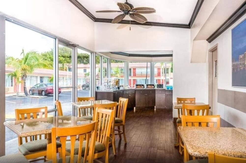 Econo Lodge Inn and Suites Florida City - Florida City - Ravintola