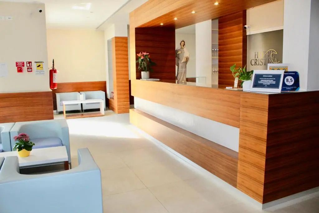 Hotel Cristina - גראדו - דלפק קבלה