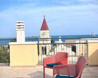 Roma Home -Manfredi Homes&Villas - Manfredonia - Balcón