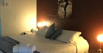 Harbour Lodge Motel - Gladstone - Bedroom