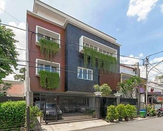 Wisma Kpbd Residence Syariah Mitra RedDoorz - Jakarta - Edifici