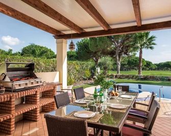 Villa Palm Golfe, fantastic house on Vila Sol course, kids pool, aircon - Quarteira - Patio