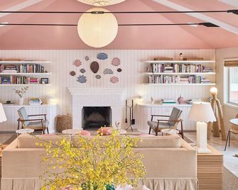 Silver Sands Motel & Beach Bungalows - Greenport