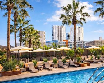 Studio 56 Apart Hotel by Terrado Iquique - Iquique - Piscina