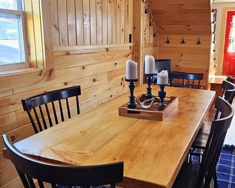 Up North - Direct Atv Accessa/Cwasher/Dryerclose to Town - Greenville - Eetruimte