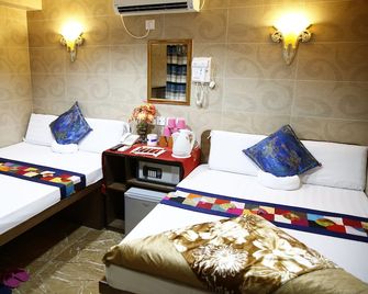 Legend Guest House - Hong Kong - Bedroom