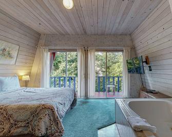 Fun and Unforgettable Beach House - Dog-friendly with a Great Location - Lincoln Beach - Habitación