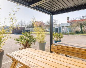 Kyriad Eco - Lorient Lanester - Lanester - Patio