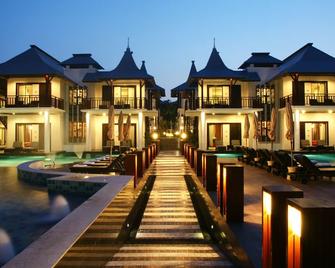 Z Through By The Zign - Pattaya - Edifici