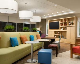 Home2 Suites by Hilton Middleburg Heights Cleveland - Middleburg Heights - Lounge