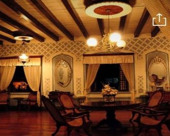 Cuarto Dormitoryo A: Ten Bunk Beds - Vigan City - Lounge