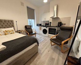 Cosy Studio Central Colwyn Bay F2 - Colwyn Bay - Bedroom