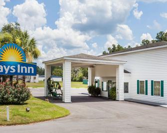 Days Inn by Wyndham Hampton - Hampton - Edificio