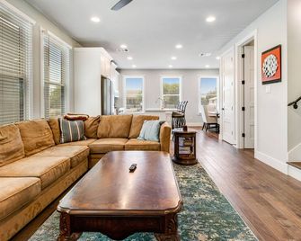 Evergreen Retreat - San Antonio - Sala de estar
