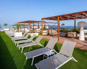 Alexandre Gala - Playa de las Américas - Patio