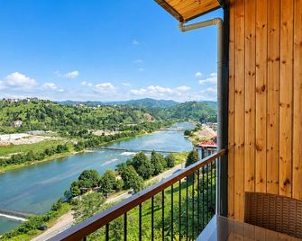 Aurora Suit Bungalov - Rize - Balcone