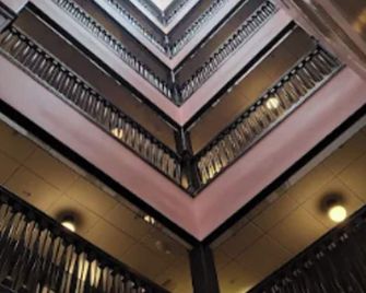 Bposhtels San Francisco - San Francisco - Stairs