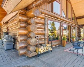 Custom log home with incredible views! True Colorado! - Grand Lake - Patio