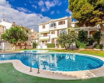 2 Bedroom Lovely Apartment In Orihuela - Orihuela - Piscina