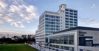 Embassy Suites by Hilton Rockford Riverfront - Rockford - Edificio