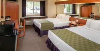 Microtel Inn & Suites by Wyndham Beckley East - Beckley - Makuuhuone