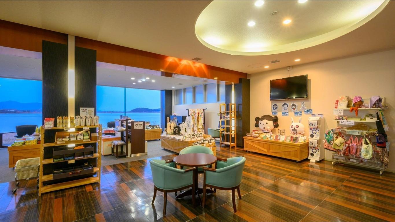 湖濱溫泉國引飯店
