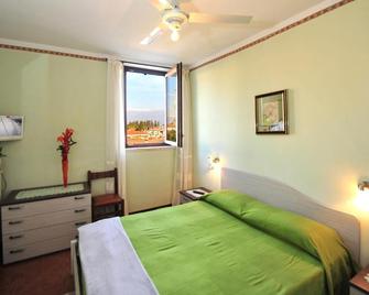 Casabb - Toscolano Maderno - Habitación