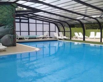 Camping 3 étoiles - Piscine - ccafbbc - Huelgoat - Piscine