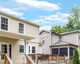 Outdoor Oasis in Popular Plaza Midwood - Charlotte - Edifici