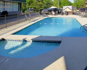 Tennessee Mountain Lodge - Pigeon Forge - Pool