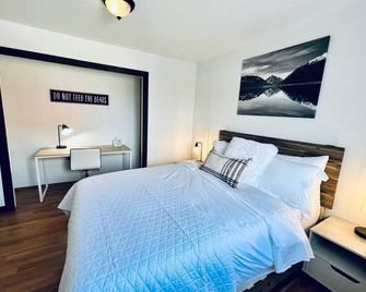 The Mirror Lake Condo is part of Lakes Basin Village - Joseph - Habitación