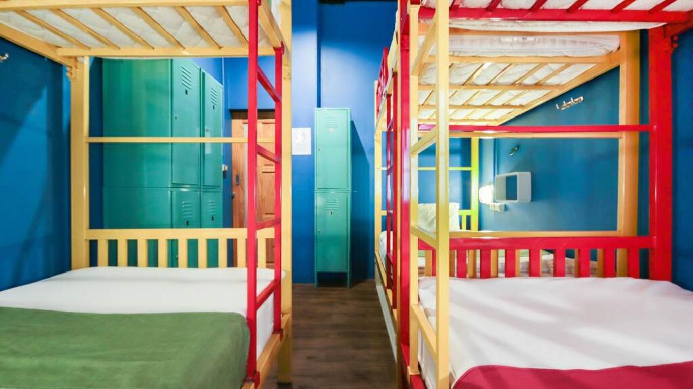 OYO 1074 Fin Hostel