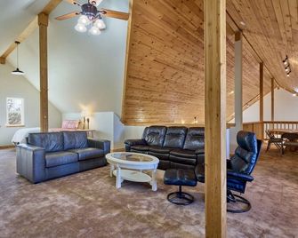 Spacious Farm House with Stunning Mountain Views - Joseph - Sala de estar