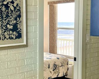 Sea Dreams - Beachside 1 bedroom at Symphony Beach - Ormond Beach
