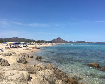 Casa Rosa, 30 minutes from Villasimius and 20 minutes from Costa Rey - San Vito - Strand