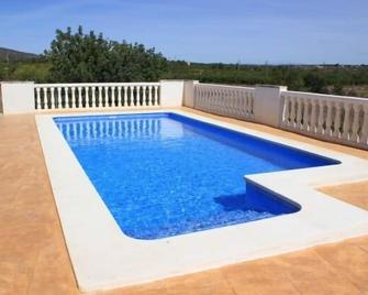 Rural house (full rental) Chalet sierra de chiva for 10 people - Chiva - Piscina