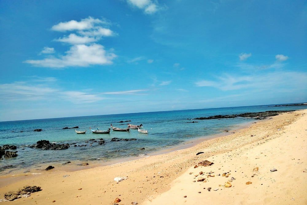 The Sea @ Lanta Hotel - קו לנטה - חוף