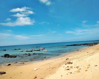 The Sea @ Lanta Hotel - Ko Lanta - Beach