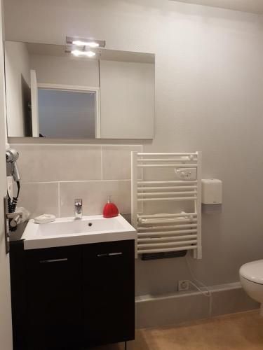 Oyonnax Bellignat Appart Hotel thumbnail 3